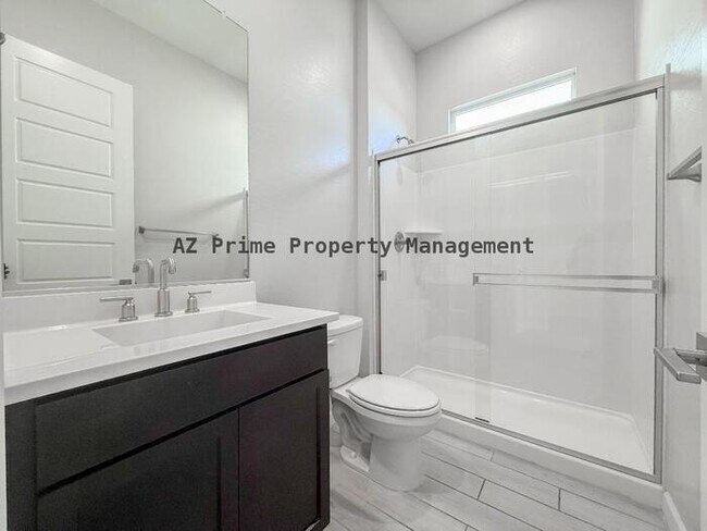 Building Photo - 5138 E Anderson Dr