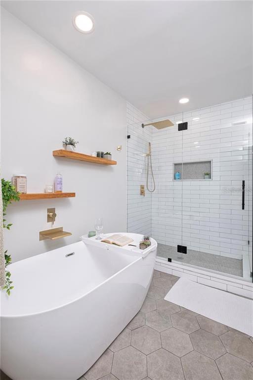 Building Photo - 1221 E Ida St