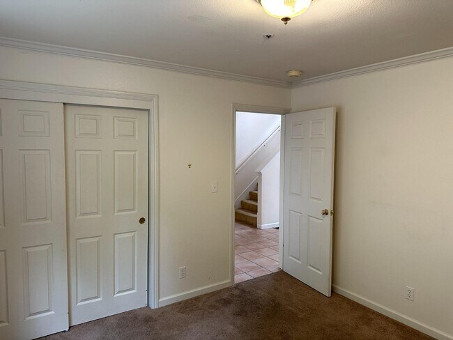 Building Photo - 25060 Soquel San Jose Rd