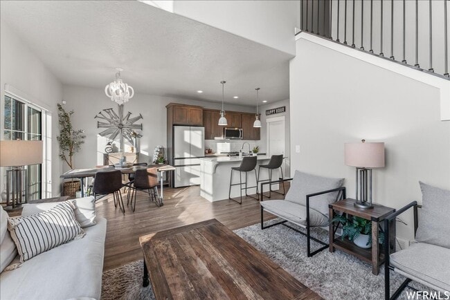 Building Photo - BEAUTIFUL TOWNHOUSE W 2 CAR GARAGE ATTACHED