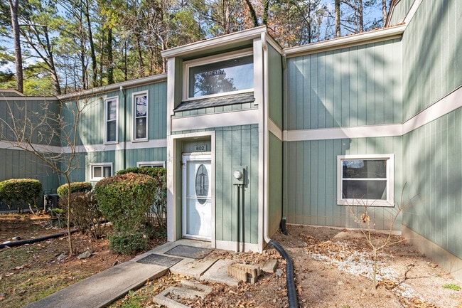 Building Photo - 602 Dylan Ct