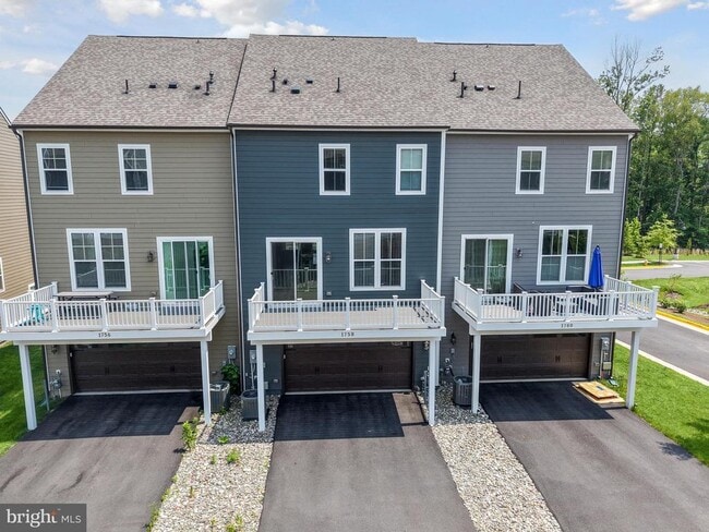 Building Photo - 1758 Autumn Maple Leaf Dr