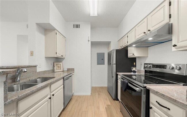 Building Photo - 23500 Walden Center Dr