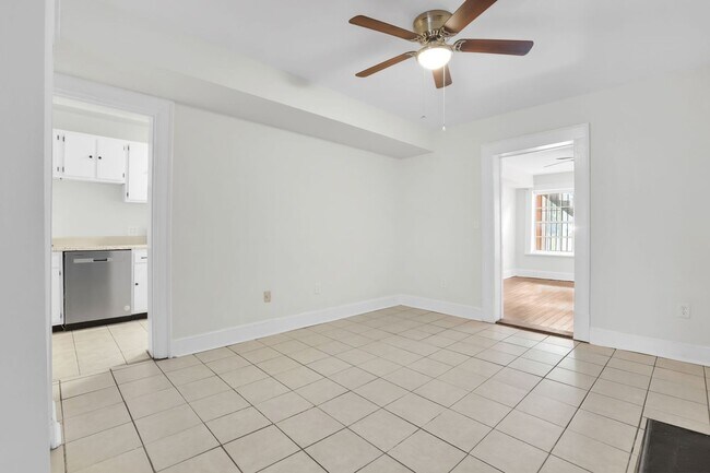Building Photo - 703 Barnard St