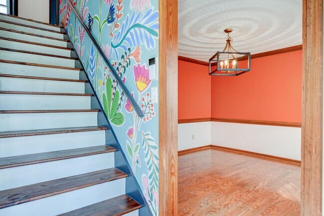 Building Photo - 412 Saddle Ct