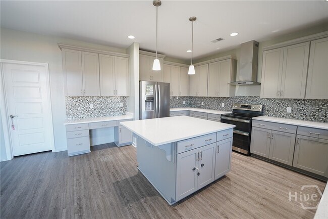 Building Photo - 23 Brookhaven Dr