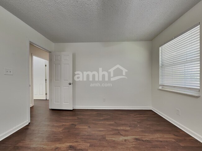 Building Photo - 7548 Applecross Rd