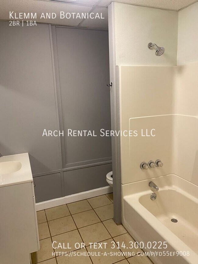 Building Photo - 4238 Botanical-Unit A