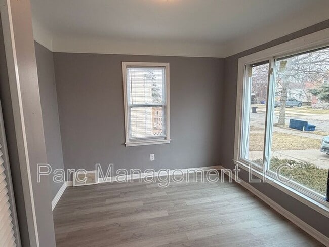 Building Photo - 6262 Penrod St