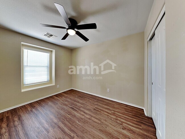 Building Photo - 25822 W Nancy Ln