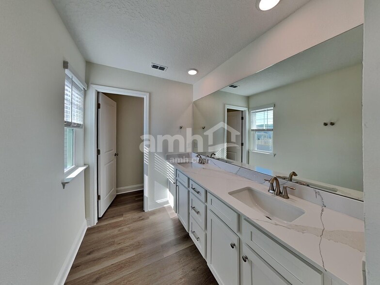 Building Photo - 2637 Noah Pines Pl