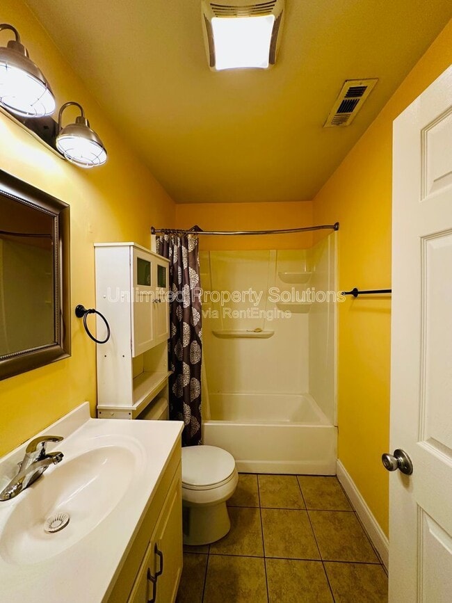 Building Photo - 5009 Park Ave