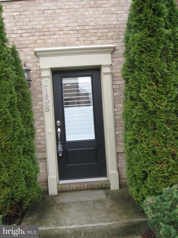 Building Photo - 6158 Carey Park Ln