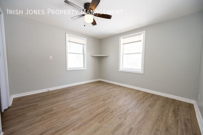Building Photo - 315 E Park Dr