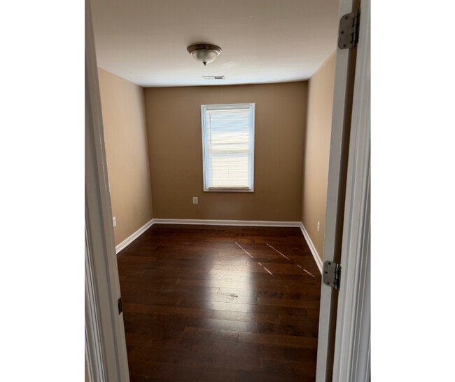 Building Photo - 4217 Moravia Rd