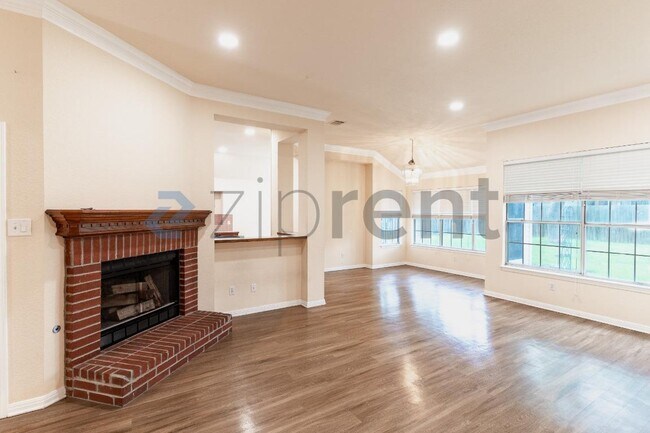 Building Photo - 1215 Timber Bend Dr