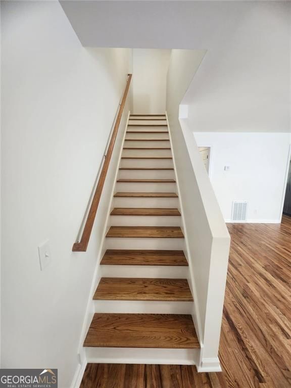 Building Photo - 2316 Strathmoor Manor Dr