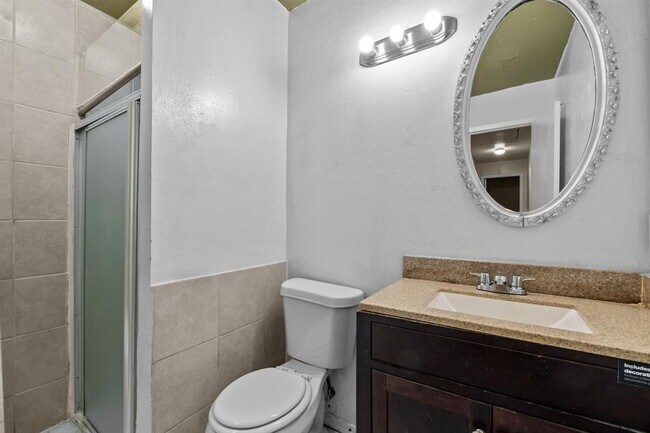 Building Photo - 6619 Indian Lake Dr