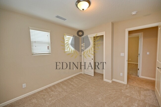 Building Photo - 231 Nabors Dr S