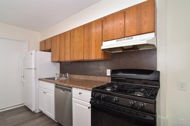 Building Photo - 15 N Buckhout St