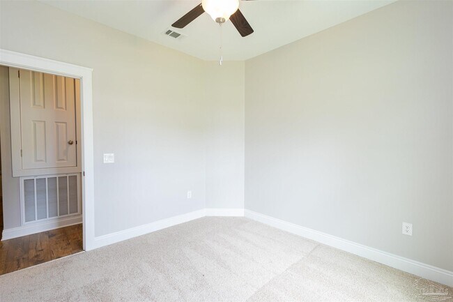 Building Photo - 9276 Sunset Dr