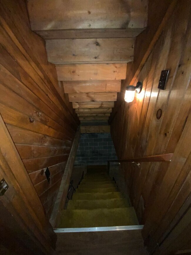 Building Photo - 88 Fox Rd