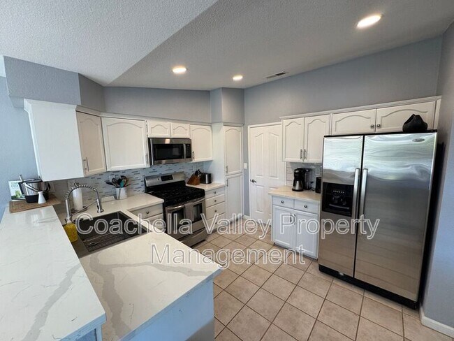 Building Photo - 44060 Dalea Ct