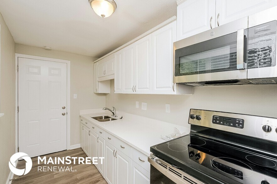 Building Photo - 3228 Clifford Sample Dr