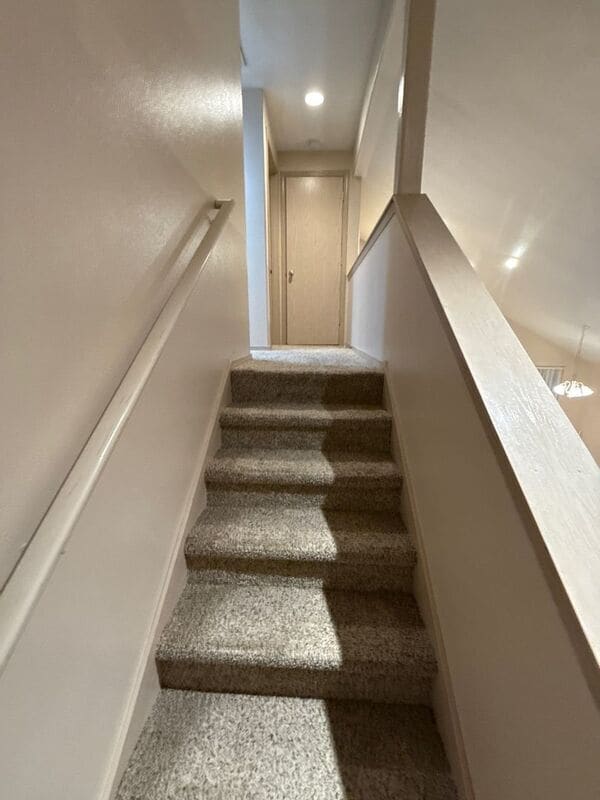 Building Photo - 1685 Lucinda Ave NE