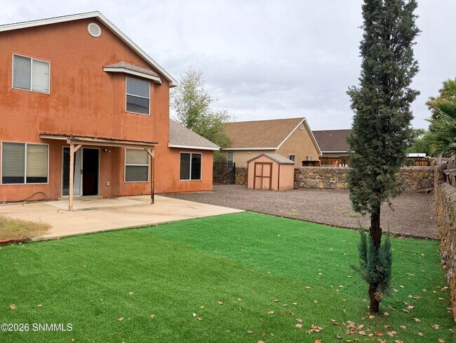 Building Photo - 1108 Kilbourne Hole Dr