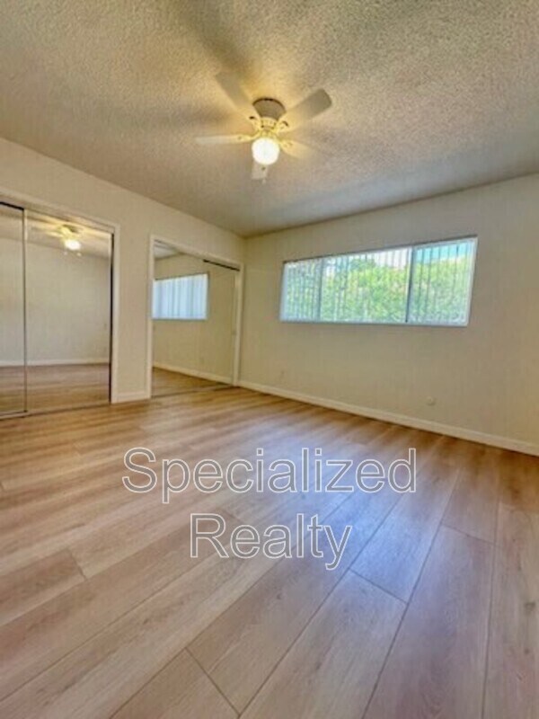 Building Photo - 504 Hill Dr