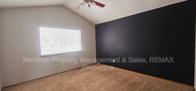 Building Photo - 4130 Madrone Way