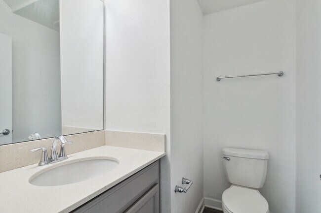 Building Photo - 1318 Royal St. George Blvd