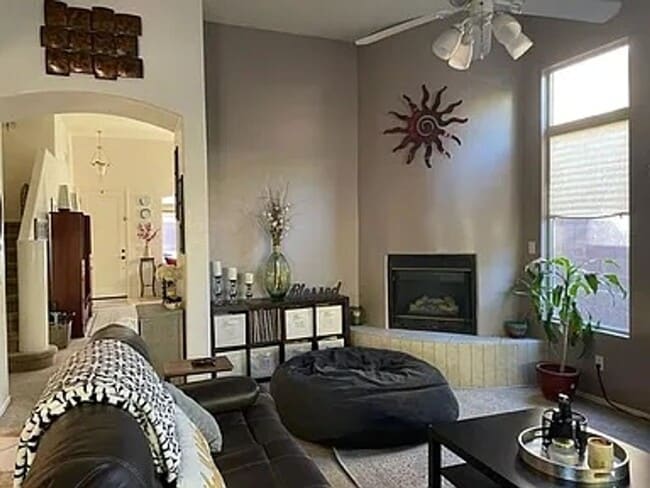 Building Photo - 4302 N Sunset Cliff Dr