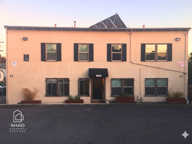 Building Photo - 1911 E 25th St