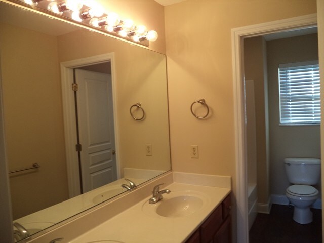 Building Photo - 1582 Cider Ln