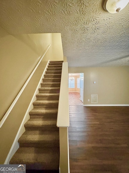 Building Photo - 3044 Waldrop Cir