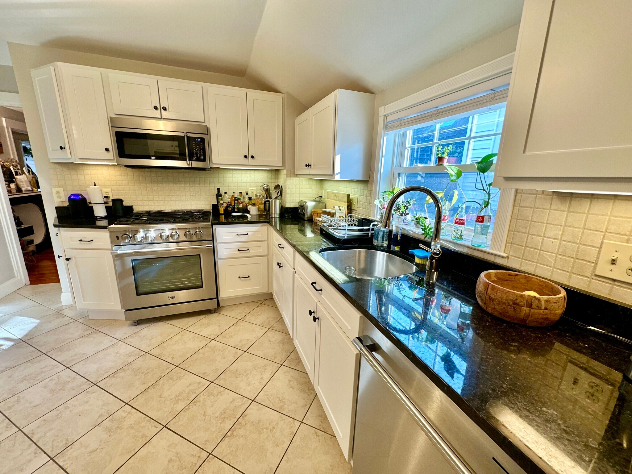 Building Photo - 11 Spring Park Ave