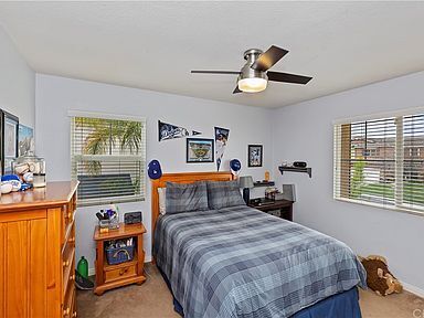 Primary Photo - Recently updated, 3 bed 3 bath highly desi...