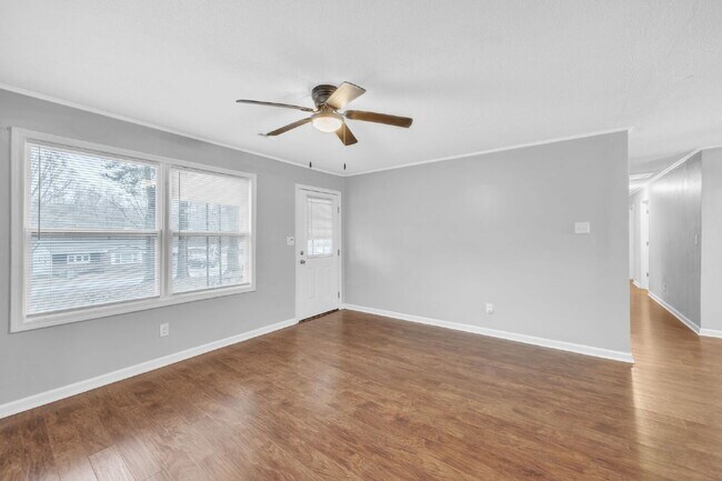 Building Photo - Welcome to your renovated 3-bed, 2-bath gem in scenic Gaffney, SC! $1,450/mo rent