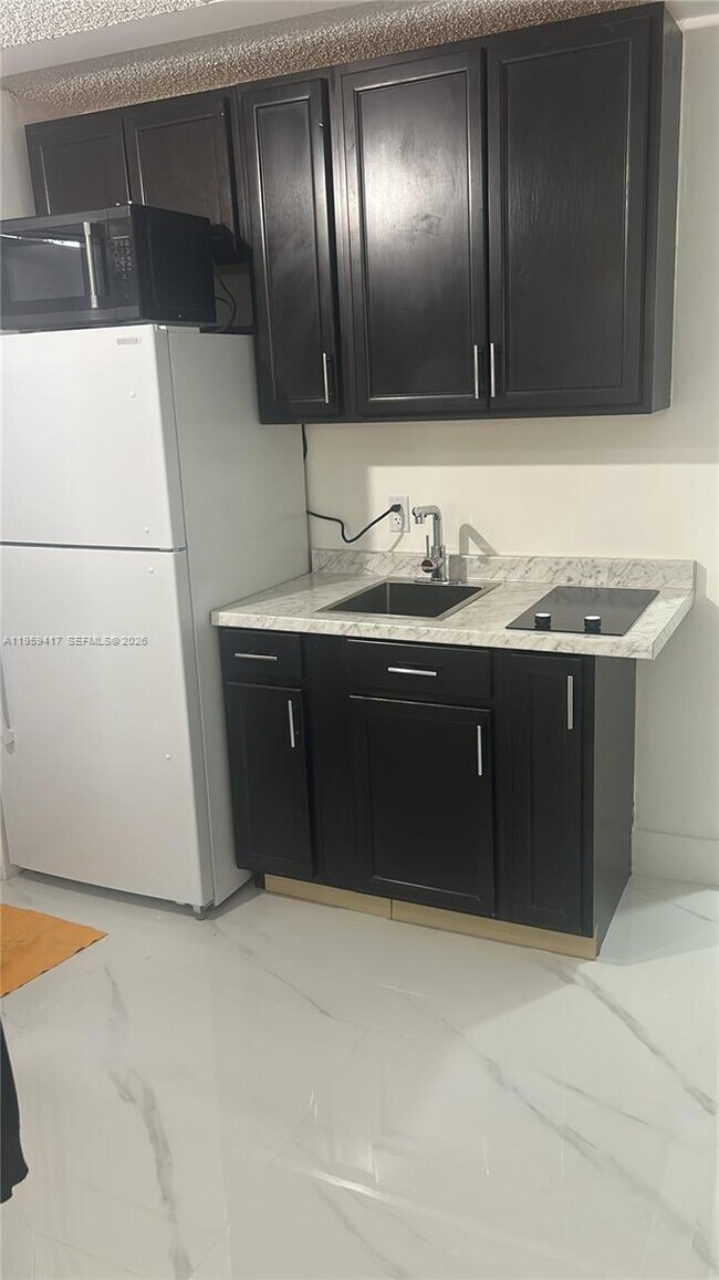 Building Photo - 12400 SW 259th Terrace