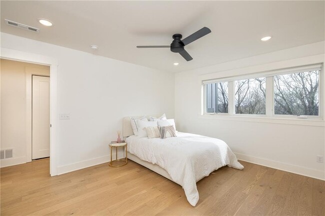 Building Photo - 207 W Lafayette St