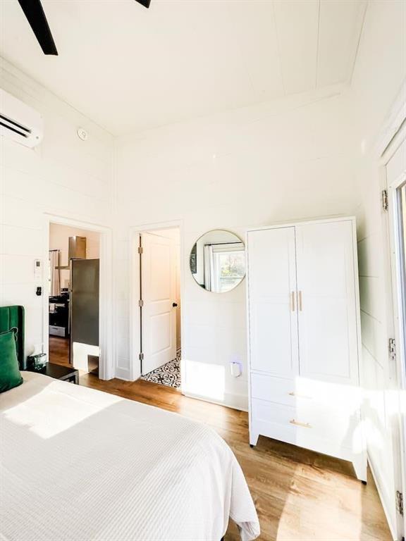 Building Photo - 300 Burbano Creekside Lndg