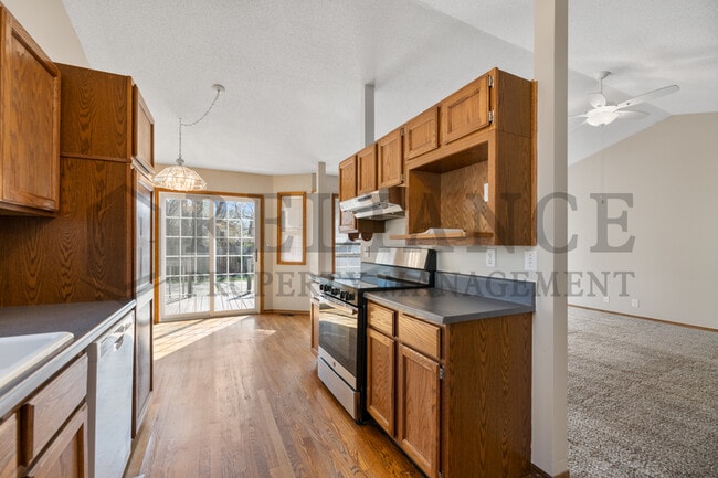 Building Photo - 3826 N Cranberry St