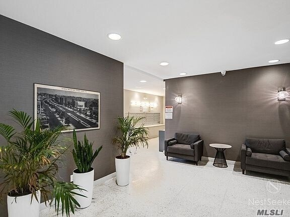Building Photo - 10740 Queens Blvd