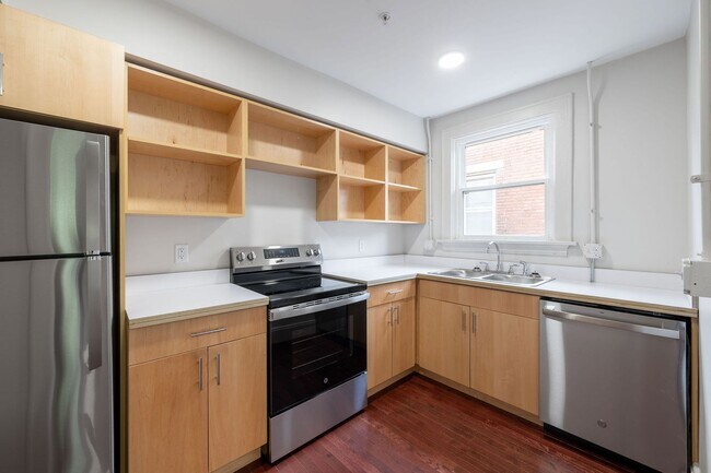 Building Photo - Coming Soon: 2BR Apartment – ETA 10/1/25