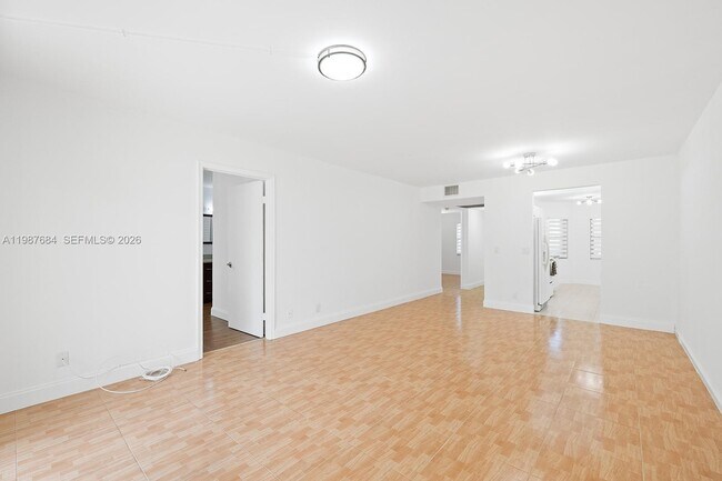 Building Photo - 1351 SW 125th Ave