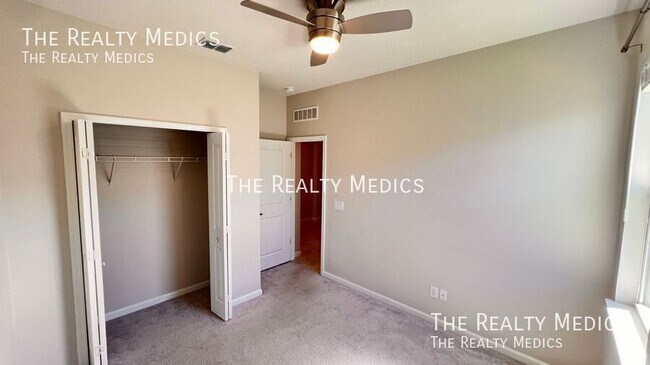 Building Photo - 3882 Hanworth Loop