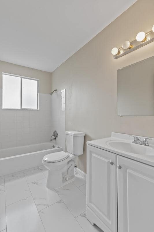 Building Photo - 1035 Woodland Trails Dr