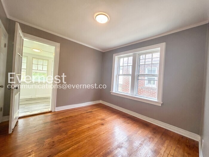 Building Photo - 5932 Floy Ave